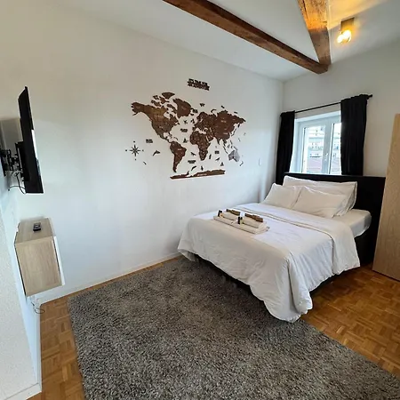 Cosy Attic Flat Center Апартаменты *